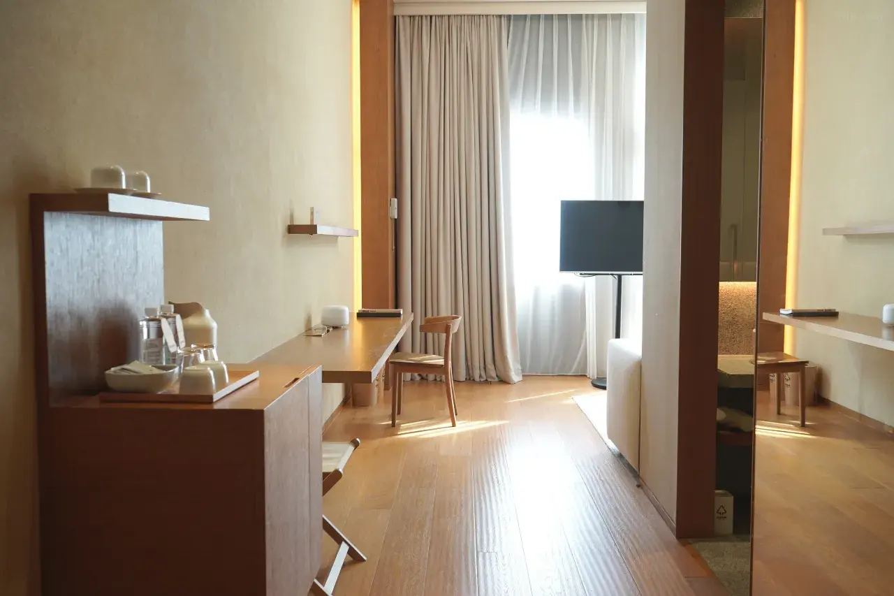 設計大師杉本貴志操刀的MUJI Hotel Shenzhen，讓人住進無印良品的極簡日常