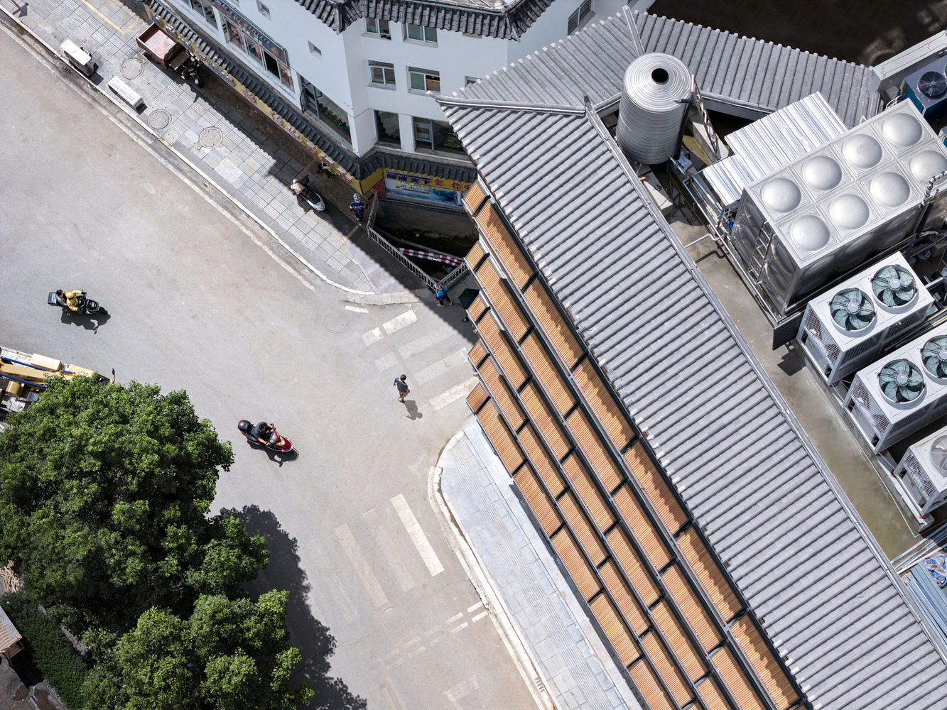 ALL STUDIO操刀麗江開臣璞錦酒店，「重簷」系統打造會呼吸的建築