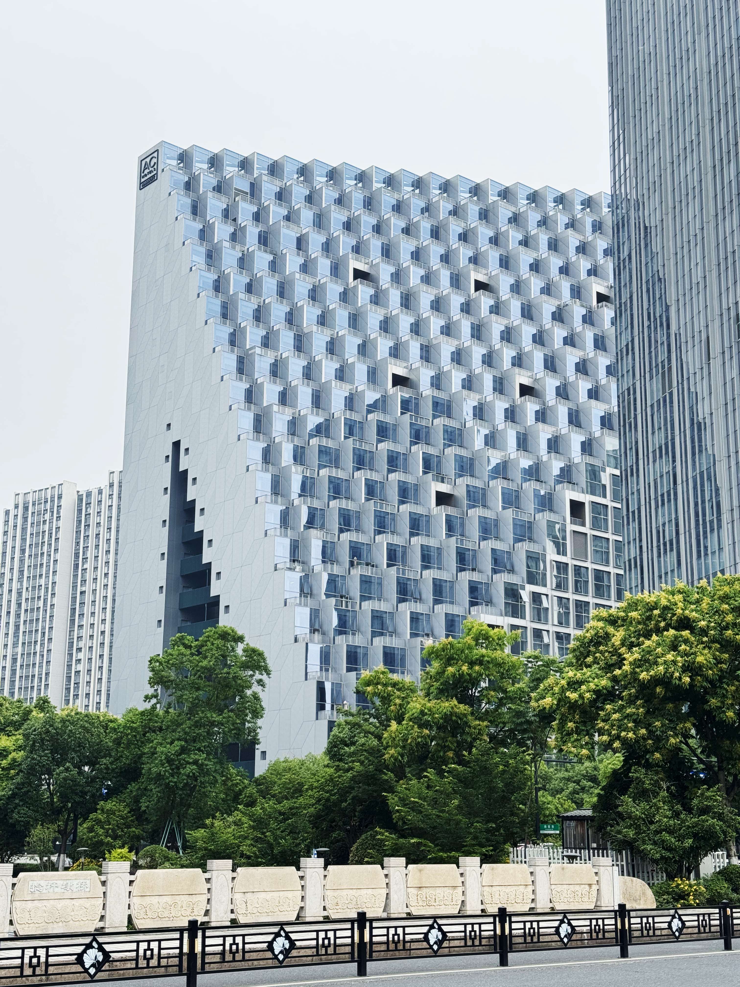 對話國際建築事務所OMA合夥人Chris van Duijn，探索杭州光棱背後的空間哲學