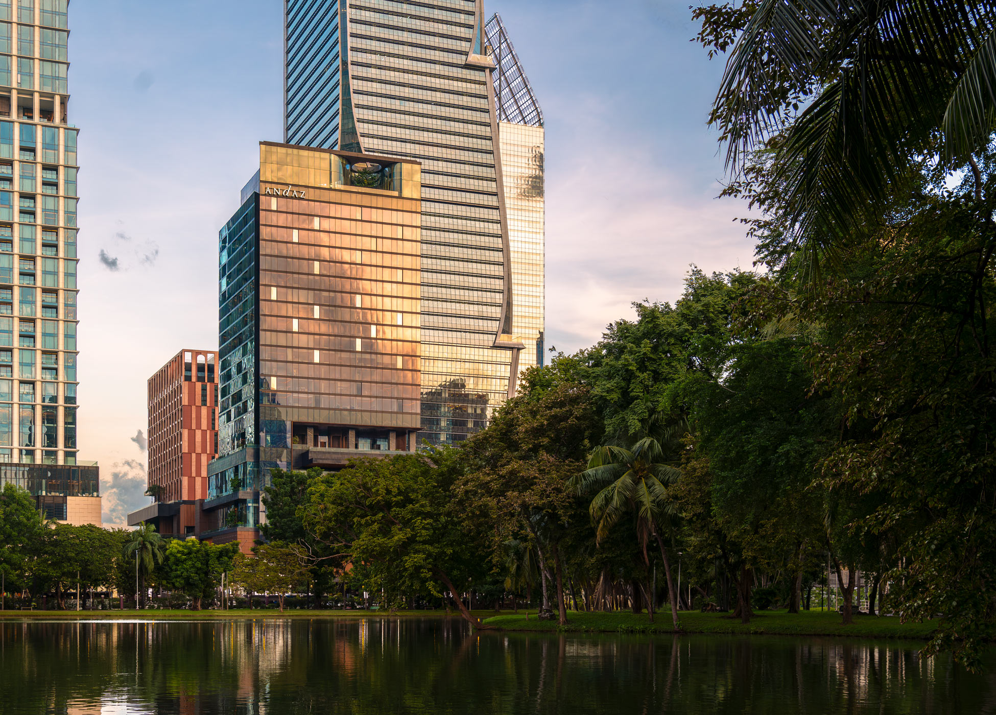 PIA Interior操刀Andaz One Bangkok，泰式藝術與自然綠意的當代詮釋