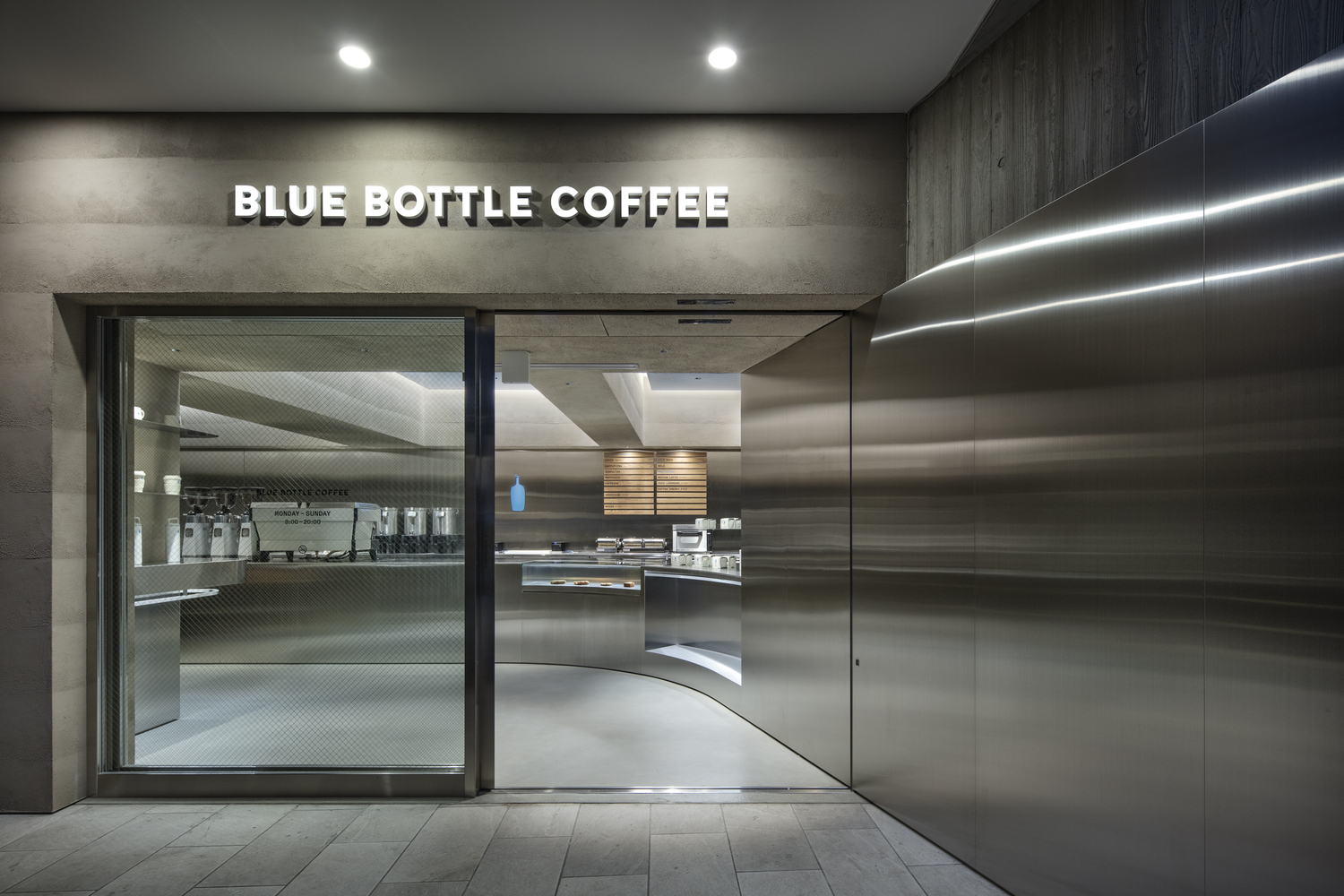 隱身巷弄的建築美學，東京原宿最新Blue Bottle Coffee藍瓶咖啡店由TEKI Design操刀