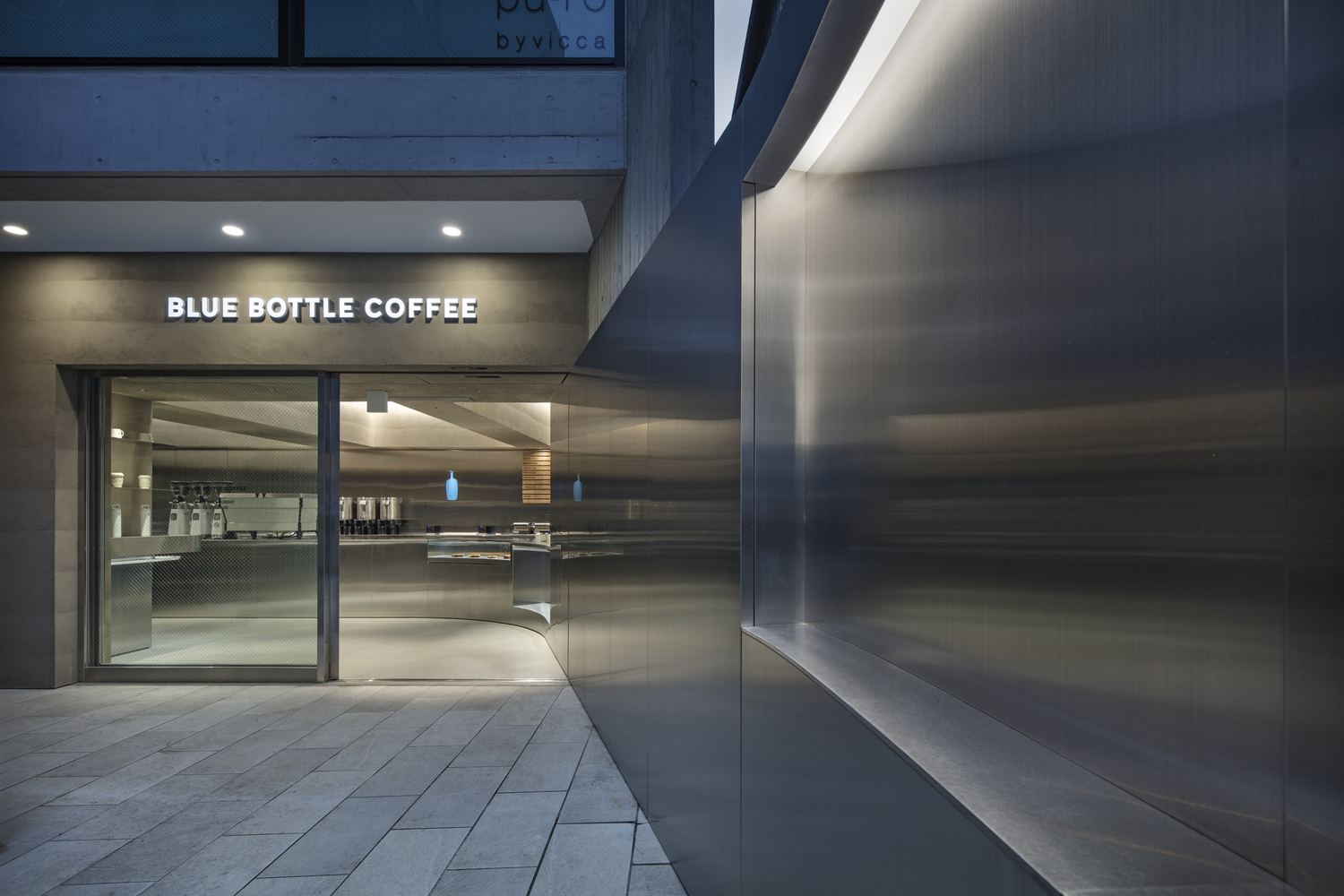 隱身巷弄的建築美學，東京原宿最新藍瓶咖啡店由TEKI Design操刀
