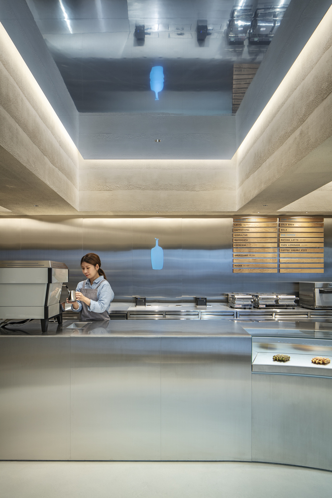 隱身巷弄的建築美學，東京原宿最新藍瓶咖啡店由TEKI Design操刀