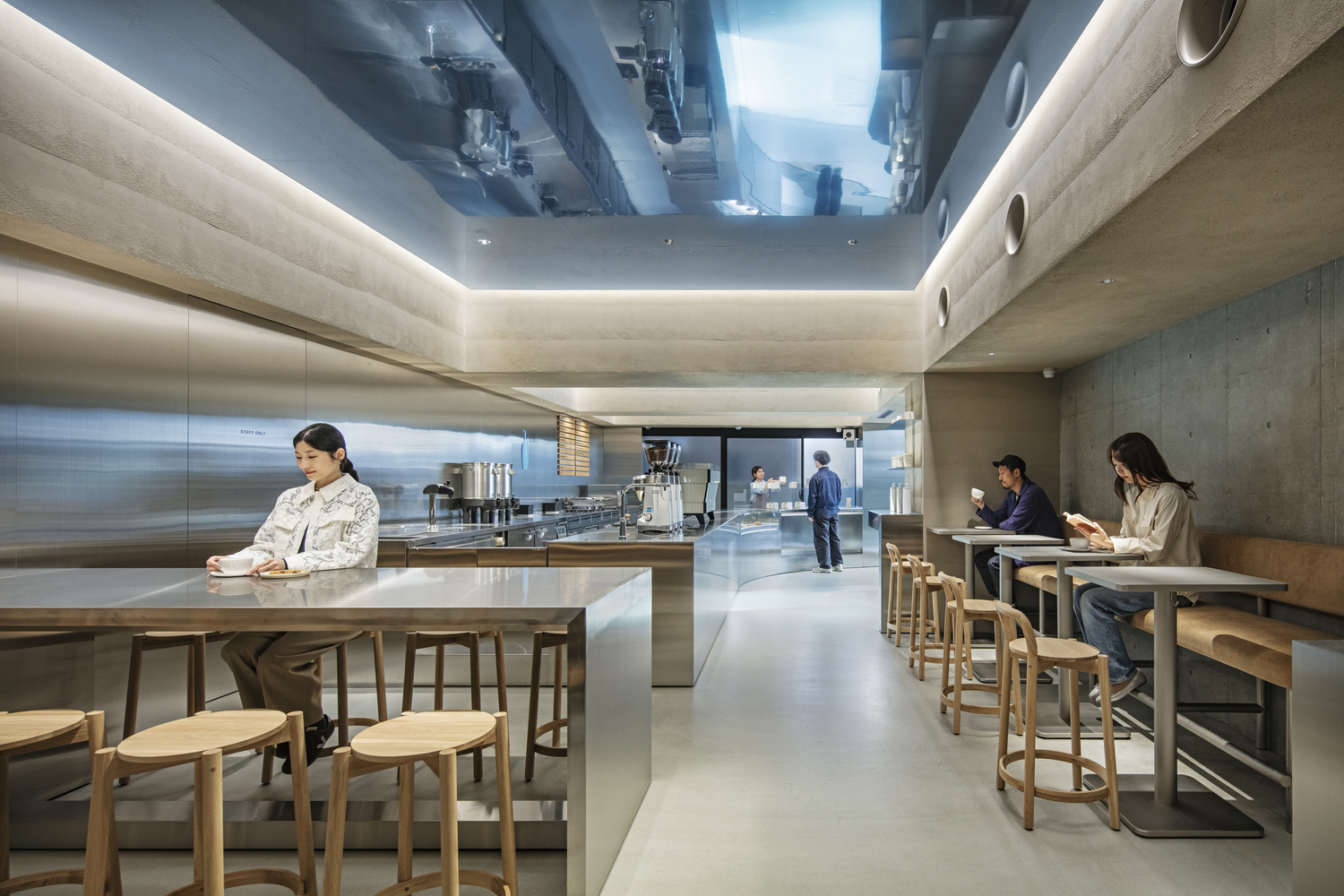 隱身巷弄的建築美學，東京原宿最新藍瓶咖啡店由TEKI Design操刀