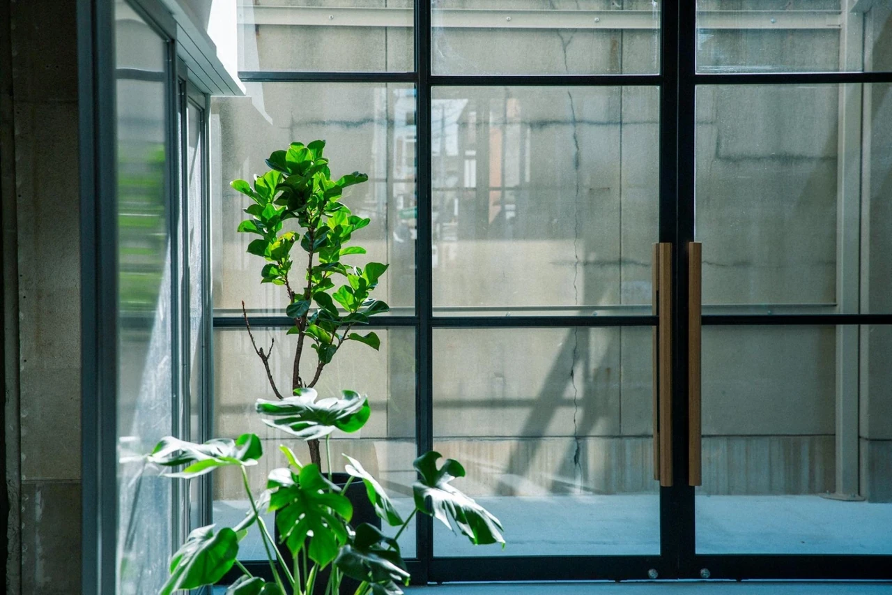  彷如藝術家版的雙層公寓！京都Kagan Hotel以極簡工業風打造共享酒店新模式 - Image 6