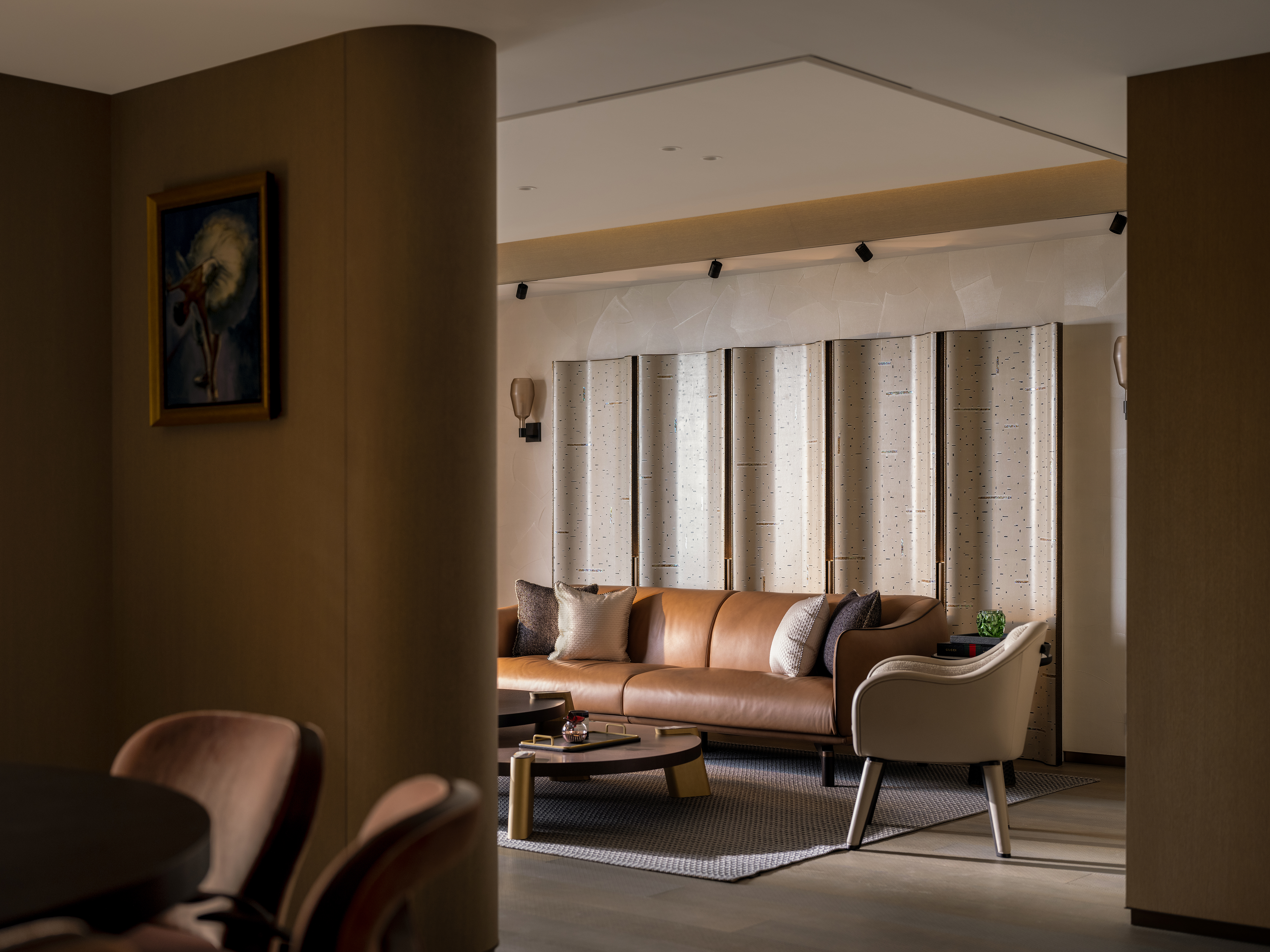  luxury interior design, Repulse Bay apartment, Hong Kong interiors, custom cabinetry, walk-in closet design, 豪宅室內設計, 淺水灣單位, 香港室內設計, 訂製櫃門五金, 步入式衣帽間設計