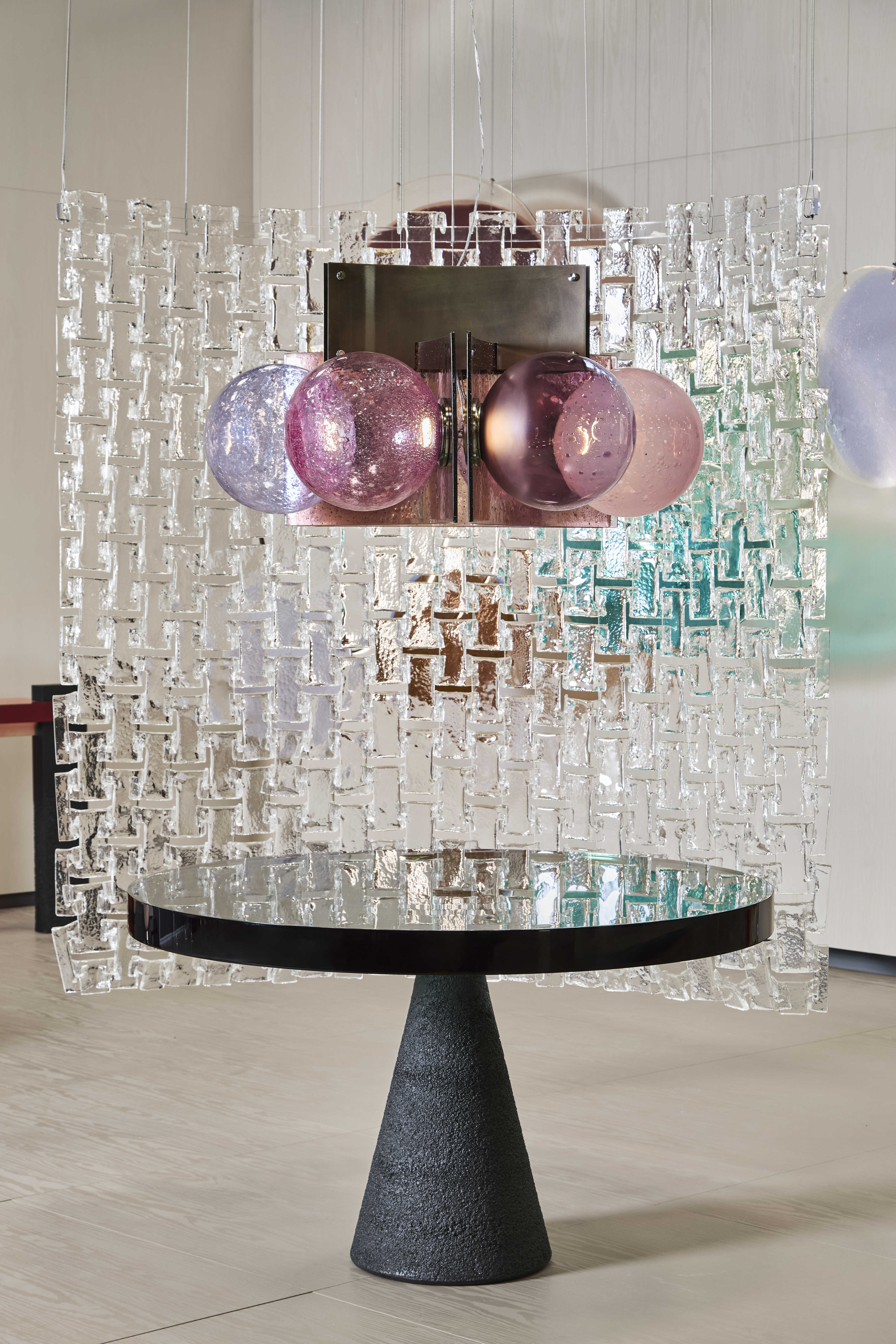 Milan Design Week 2026, MDW 2026 tables, Longchamp Patrick Jouin table, Tod’s Memphis Kristall, Hermès Stadium d’Hermès, 米蘭設計週2026, 設計餐桌, 奢華家居設計, Longchamp 聯名家具, Hermès 大理石餐桌