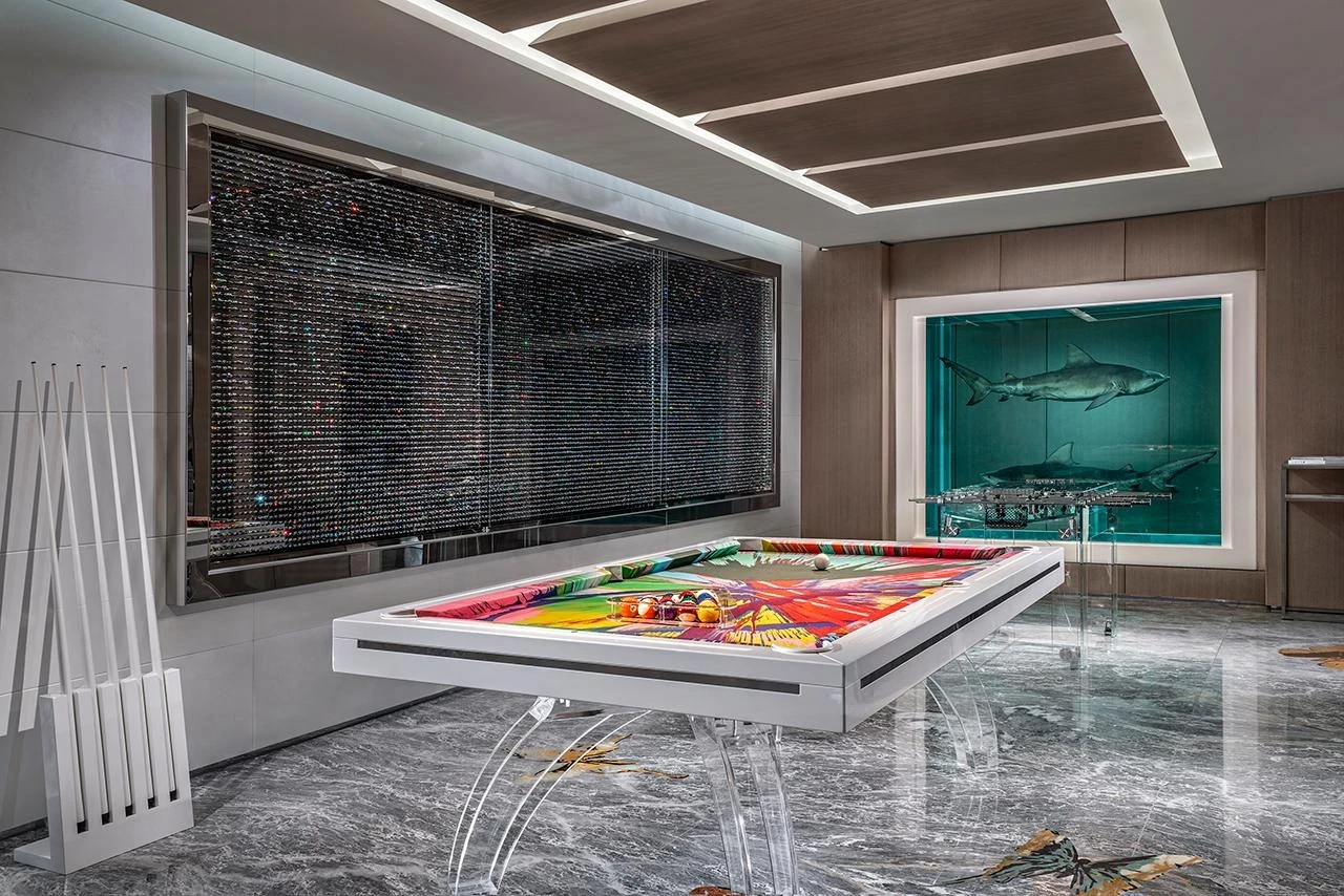 Sleep With Art and Furniture by Damien Hirst in the World’s Most Expensive Hotel Suite - Image 11