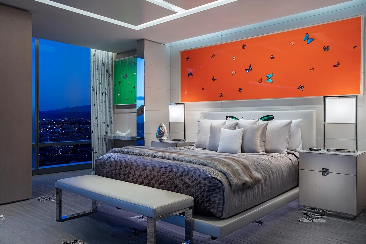 Sleep With Art and Furniture by Damien Hirst in the World’s Most Expensive Hotel Suite - Image 3