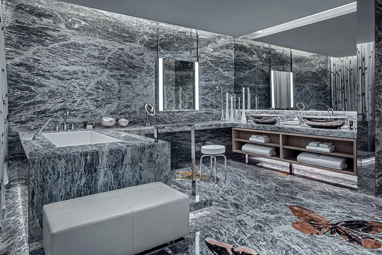 Sleep With Art and Furniture by Damien Hirst in the World’s Most Expensive Hotel Suite - Image 7