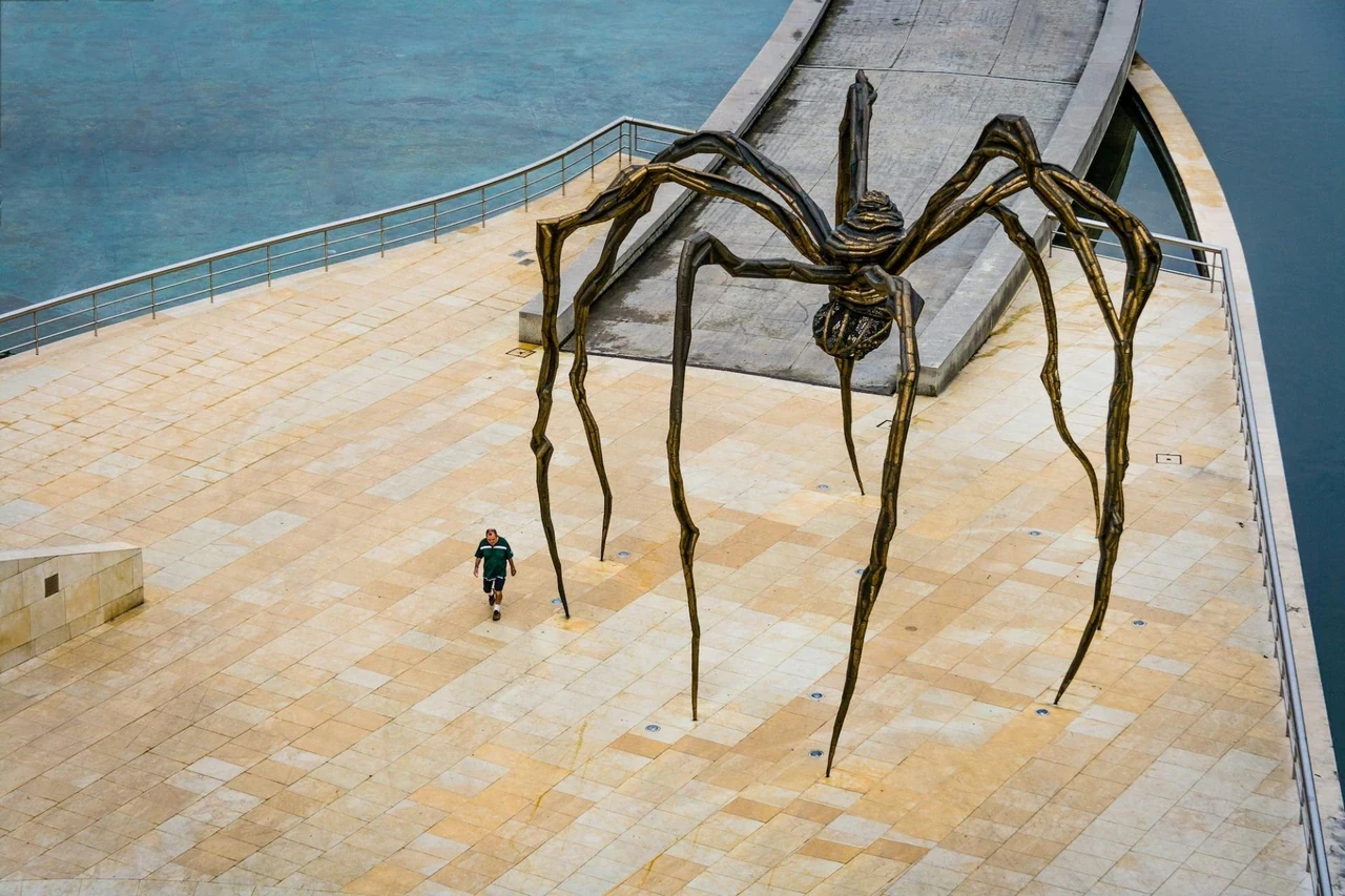 藝術評論家Vanessa Wong帶領我們遊歷畢爾包古根漢美術館 - Image 8