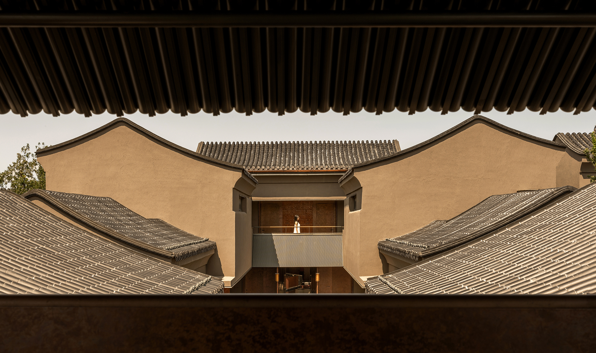 大同自由行, 大同古城旅遊, 雲岡石窟景點, 懸空寺行程, 山西古城遊, 山西設計酒店推薦, 大同精品酒店, 大同文化之旅, 山西深度遊, 北魏歷史之旅, 大同既下山酒店, SUNYATA Datong, Datong boutique hotel, Shanxi courtyard hotel, siheyuan hotel China, Northern Wei architecture, Datong ancient city wall hotel, CCD Cheng Chung Design, design hotel Shanxi, cultural hotel Datong, heritage hotel China