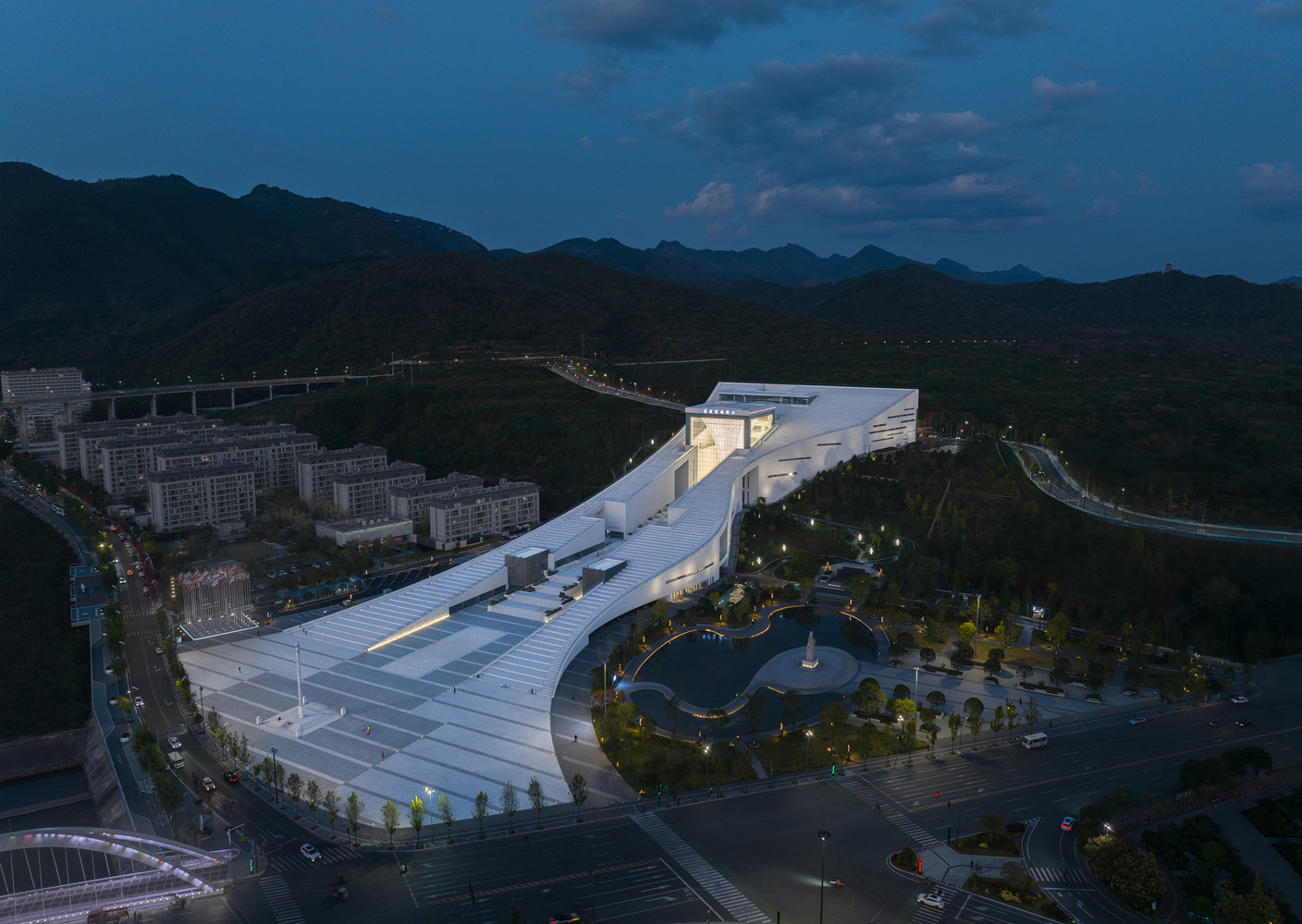 陝西文化地標「秦嶺博物館」 ，天人合一的山水建築-9